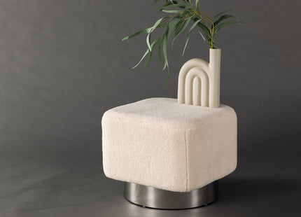 Venture Home Newton Puff 45 x 38 x 45 Offwhite