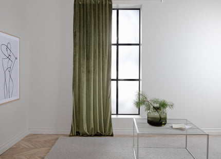 Venture Home Mary Gardiner 250 × 135