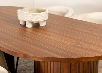Venture Home Berit & Bianca Matstolar Beige + Ovala Matbord 200 x 90 Valnöt