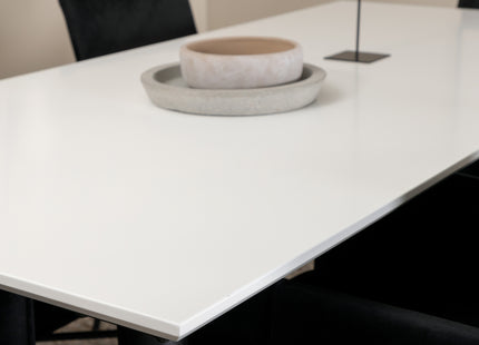 Venture Home Jimmy & Petra Rektangulära Matbord 195 x 90 Vit + Matstolar Svart