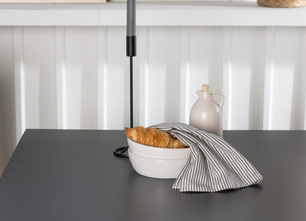 Venture Home Tempe & Pastill Rektangulära Matbord 80 x 80 Svart + Matstolar 2-pack Vit