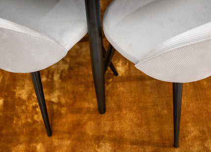 Venture Home Velvet & Plaza Matstolar 2-pack Ljusgrå + Runda Matbord ⌀100 Svart